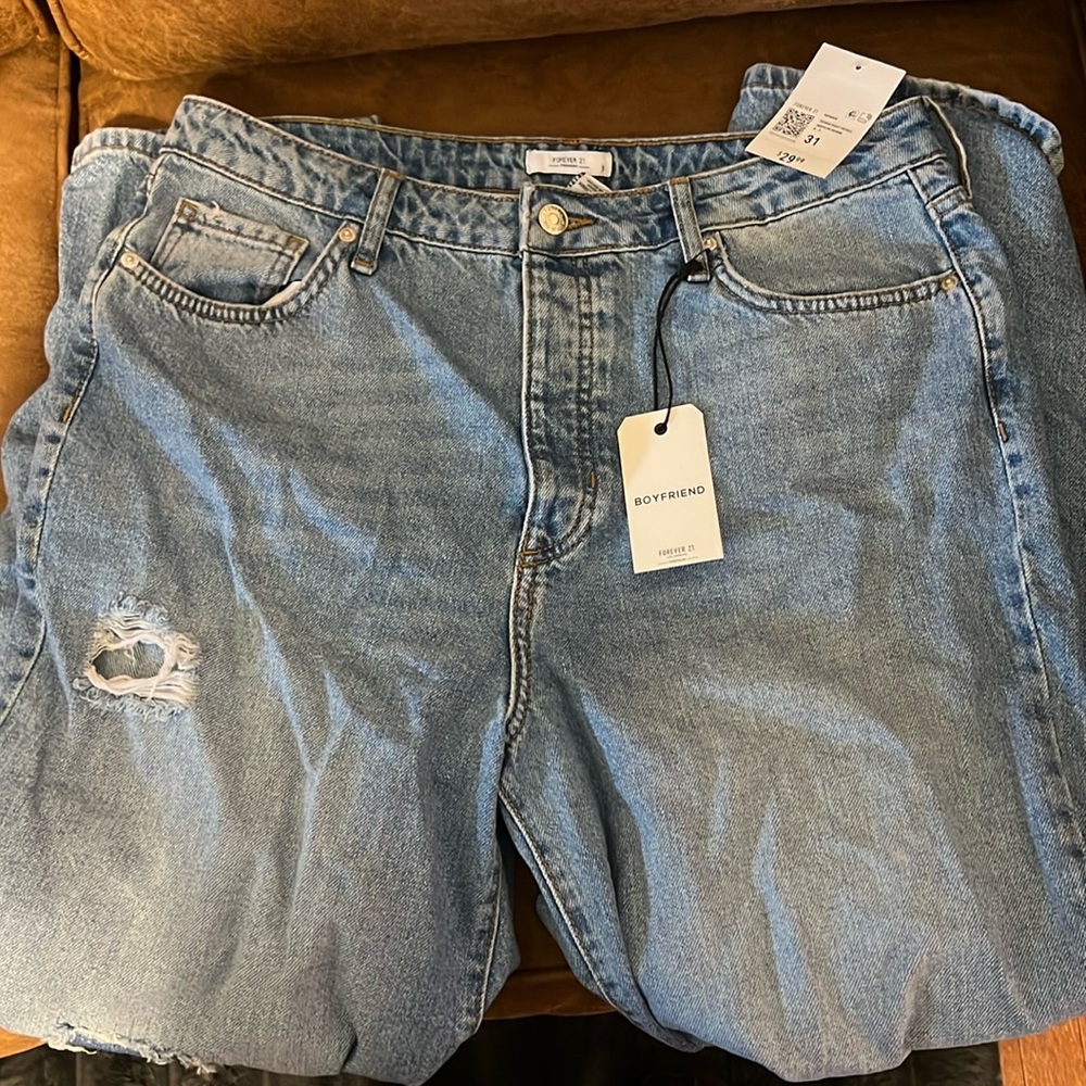 Forever 21 Premium Boyfriend jeans. NWT.